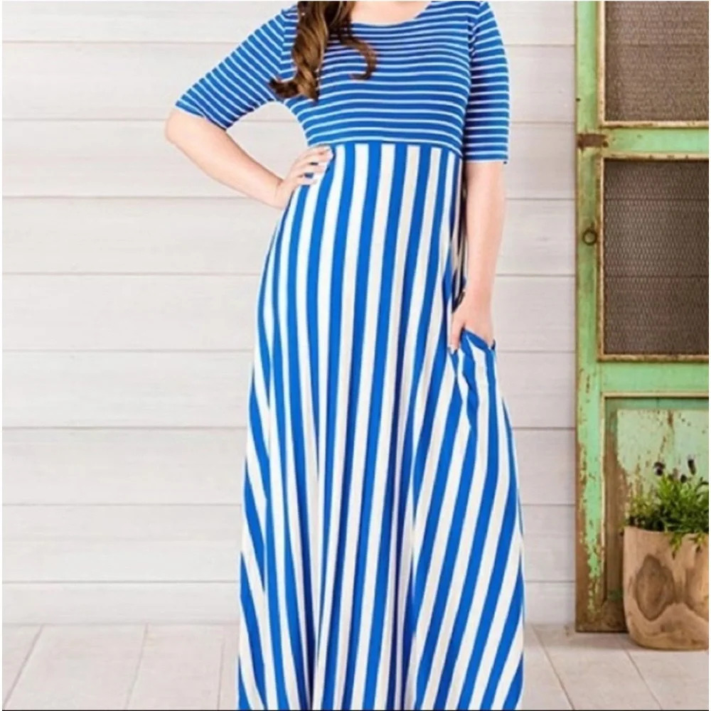 Matilda Jane Blue & White ‘The Road Ahead’ Elbow-Sleeve Maxi Dress. Size Small.